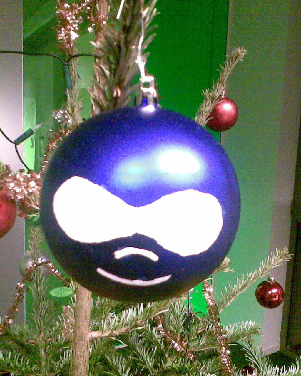 Another close-up of the drupal christmas ball